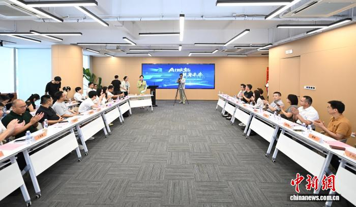 浙企对话具身智能新机遇：当机器人开始“懂”制造