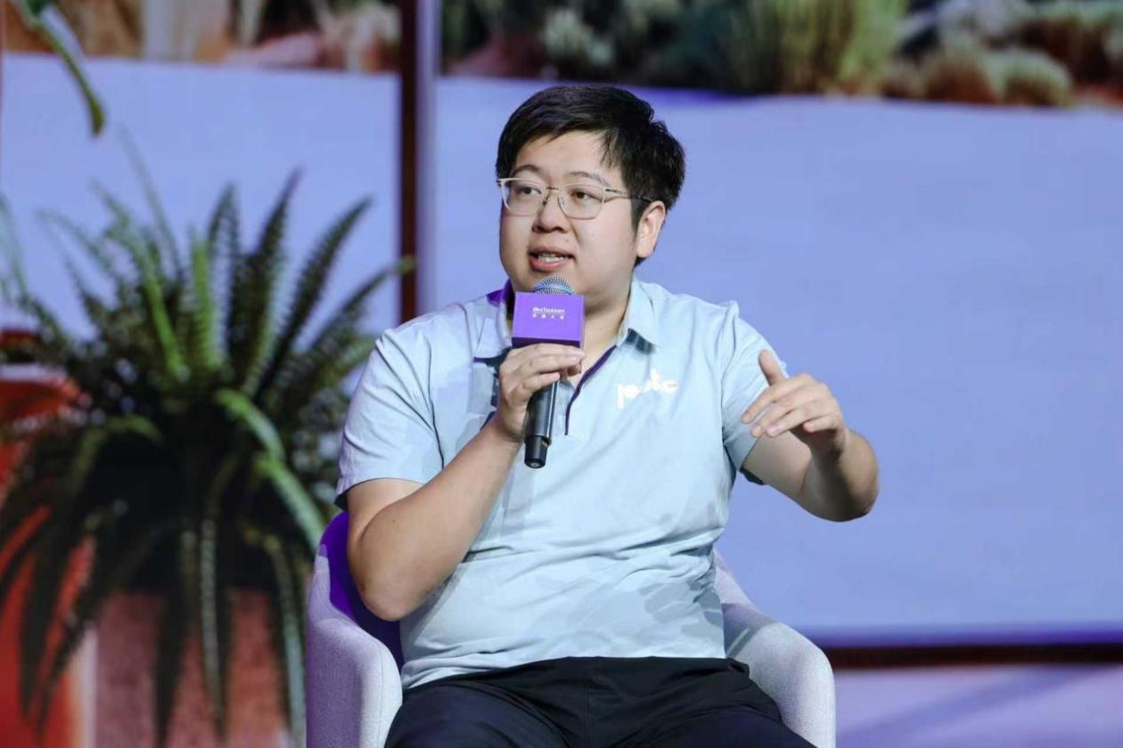 具身智能的三大追问：数据、泡沫与落地